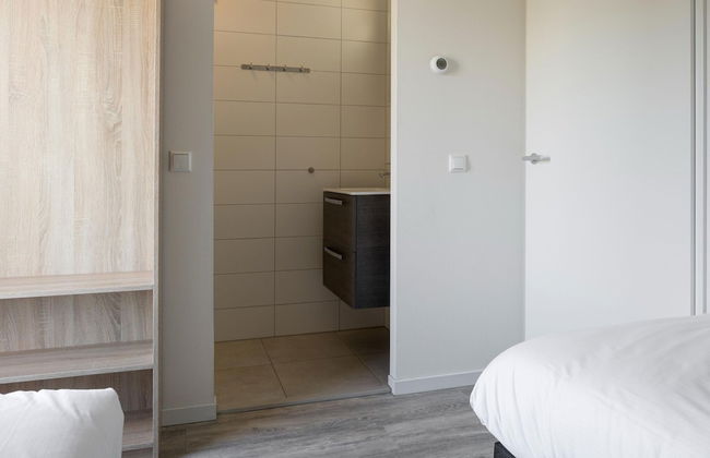 Bungalow at Nieuwvliet Bad Beach Resort - Photo 2