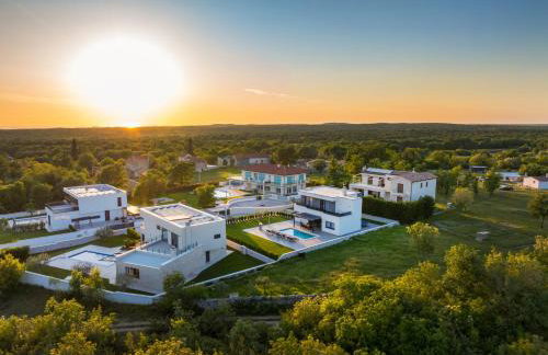 Villa Ana Škicini for 10 people with heated pool, kids activities and sea view near Novigrad - Foto 12