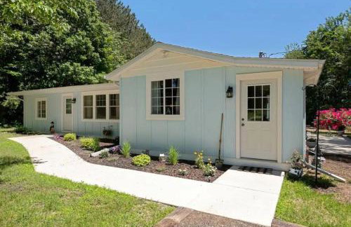 Little Blue Cottage: a wooded getaway near beaches and towns - Foto 18