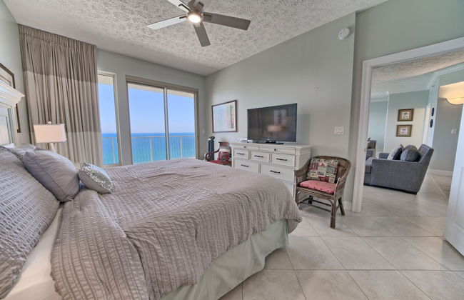 Luxurious Beachfront Condo with Beachside Pool Access and Free WiFi - Unit 1202 by RedAwning - Foto 8