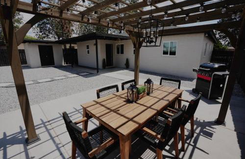 The White House, A Unique ABQ Stay in Central Location near Uptown - Foto 65