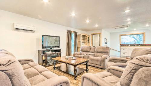 Spacious Apt Overlooking AR River Near Dtwn! - Foto 1