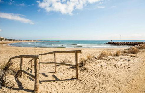 Gorgeous Apartment In Torreblanca - Foto 2