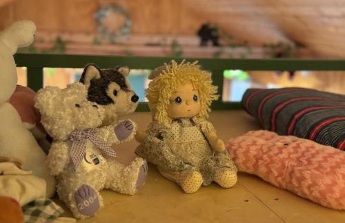 Enchanted Hollow- Cozy, Romantic Woodland Getaway - Photo 9