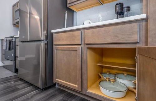 Walnut Hills, 5min to UC, Sleeps 7ppl, Lux Beds, Smart TVs - Foto 30