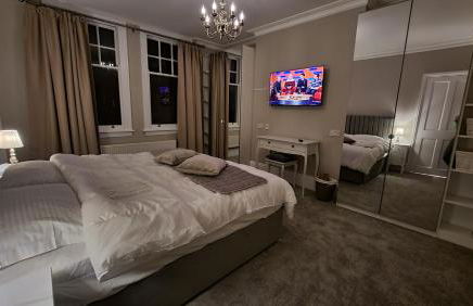 St Michaels Town House - Elegant and Large Holiday Home in the Heart of Gloucester - Foto 44