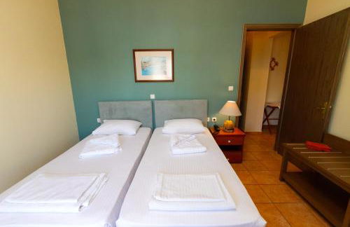 G. Kiapekou - Photo 22