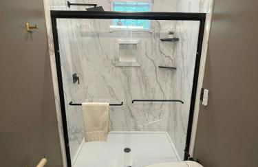 New Listing 2BR/2BA on Trout Lake HotTub & Firepit - Foto 31