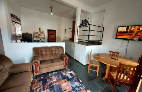 Casa inteira no centro de São Thomé das letras - Foto 25