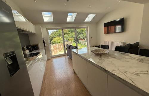 5 bedroom house in Orpington bromley - Photo 6