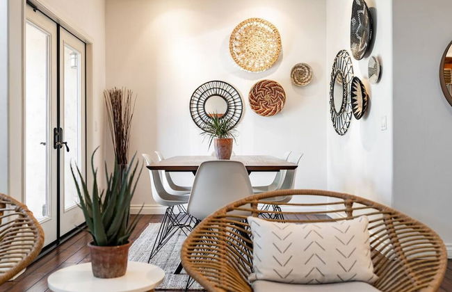 Your Home in San Diego - Two-car Garage - Foto 9