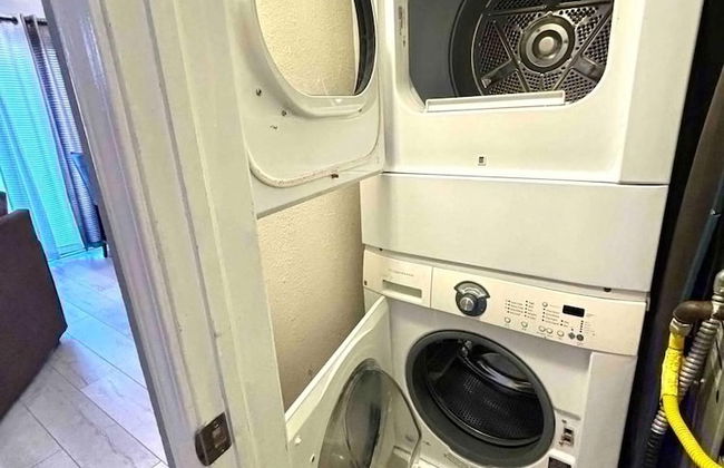 French Inspired Stay Fireplace Coffee bar Cozy - Foto 16