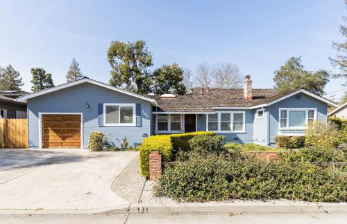 Quaint and Charming 4BR Tranquil Palo Alto Retreat - Photo 40