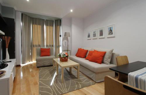 Apartamentos Adelfas - Photo 26