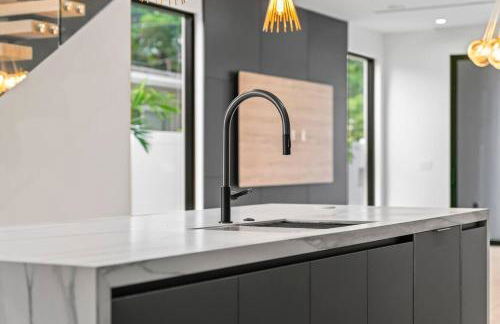 Jungle Serene Lux Home with Pool Sauna Ice Bath - Foto 33