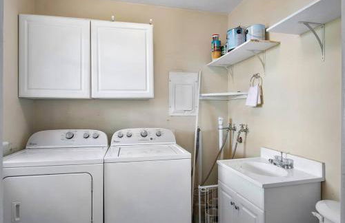 Private, Tranquil Living in Historic RVA Awaits! - Foto 13