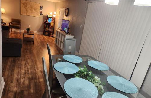 Beautiful 2-Bedroom Condo Near Universal and other Orlando Attractions, King Bed & Wi-Fi - Foto 15