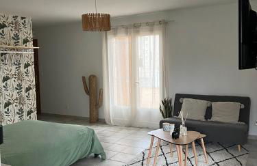 Grand studio avec véranda et parking - Photo 2