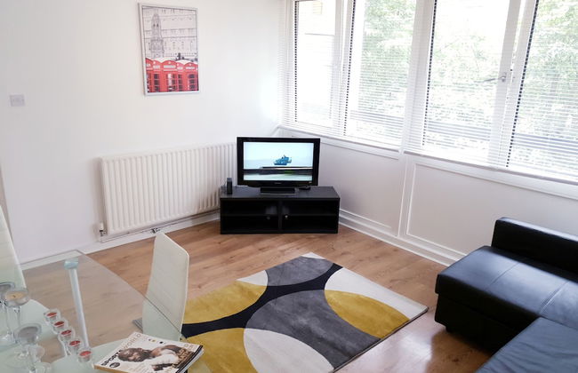 Heart Of Royal Woolwich Arsenal - Photo 10