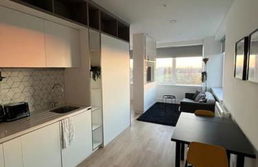 Voyager Haus Apartments, EV Charging Stations, London Heathrow Airport, LHR, Terminal 4, RE-Energise & GO - Foto 10