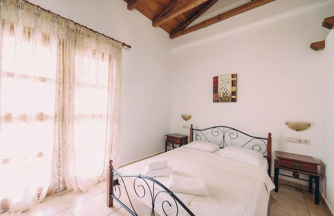 Trikalioti's Lush Estate Apt Eleni - Photo 3