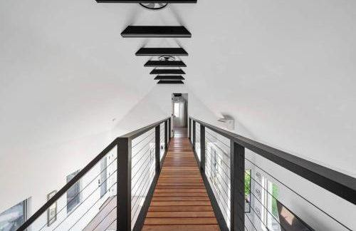 Black Swan- Beachfront Home with Year-Round Jacuzzi - Foto 22