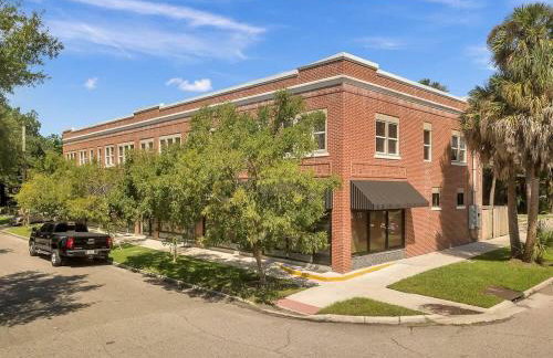 Hidden-Gem 2B Towhhouse in Springfield Close to DT and Stadium! - Photo 6