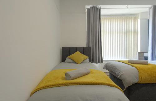 Ryland House Sleeps 8 M6 Access & Garden - Foto 7