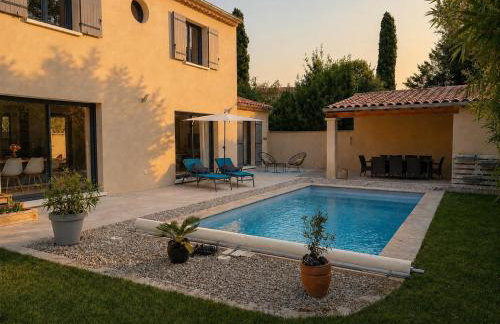 Piscine et villa tout confort au cœur des Alpilles - Photo 8