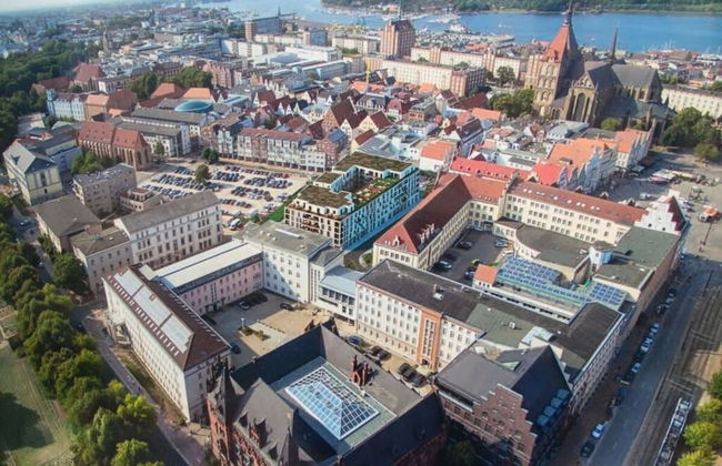 City Center Modern Retreat - Photo 25