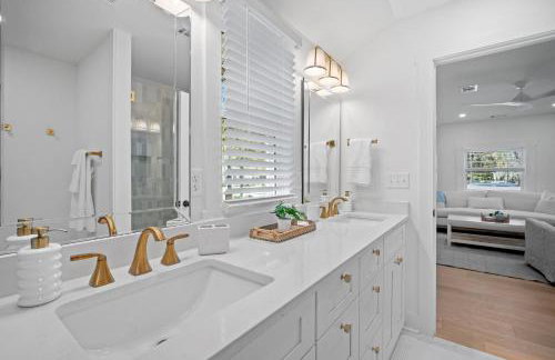 Newly Renovated Coastal Cottage - Downtown Beaufort - Foto 13