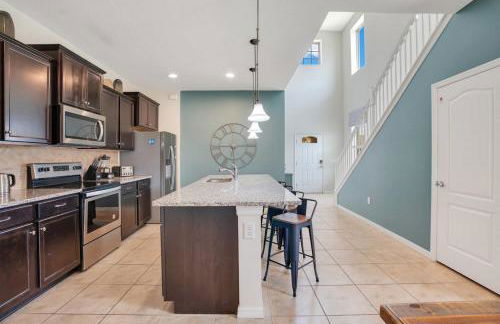 Large Themed Pool Home at Windsor at Westside - Photo 17