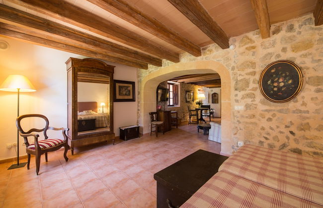 Hotel Rural Can Feliu - Photo 2