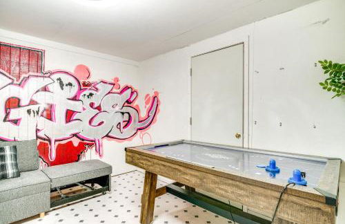 Aggie Game Day Retreat about 1 Mi to Texas A and M! - Photo 15