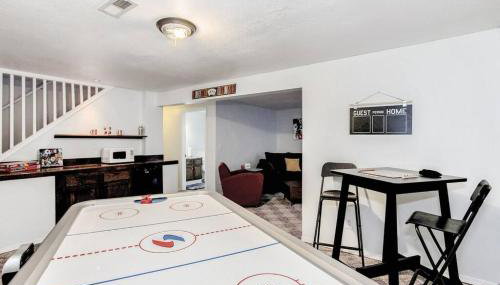 WOW! Spacious Retreat & amazing yard 2400+4bd/3bth - Foto 3