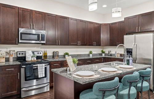 Luxury 3BR Rooftop Apartment Walk to MET and Metro - Foto 4