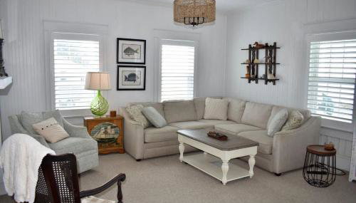 Comfortable Down East Waterfront Farmhouse - Photo 5