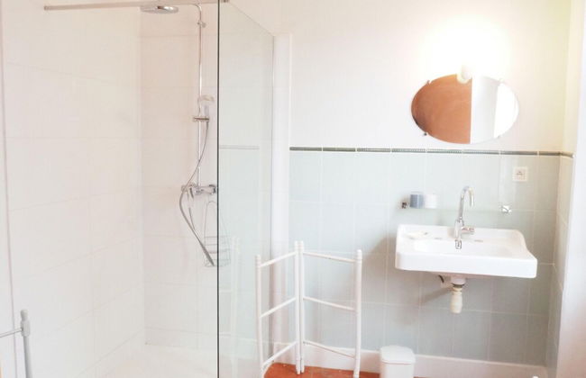 Charming Provencal Holiday Home With Garden - Foto 9