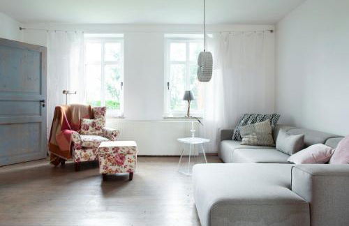 Idyllic Home Between Fields And Elbe Dyke - Photo 7