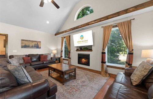 Hickory Hideaway with Communal Pool Access - Photo 1