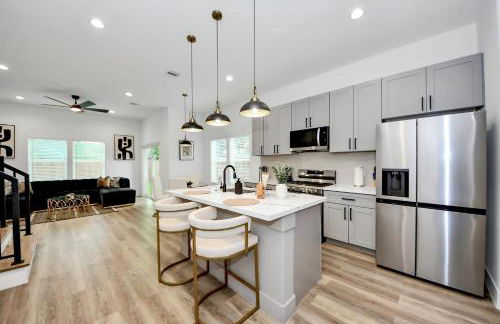 NEW! The Brandōn - Upscale Manor - Garage - Near Medical Center & NRG - Foto 2