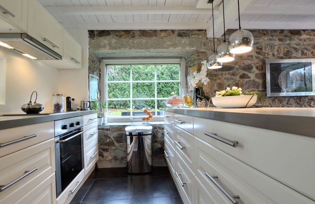 Stylish Stay With Pool, Jalhay - Foto 7