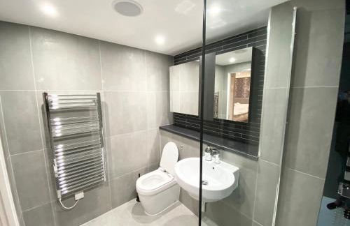 Cosy City Centre Location, Hydro Massage Showe - Foto 12