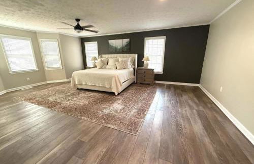 Spacious 6Bed Woodland Retreat with Movie Room & Deck - Foto 3