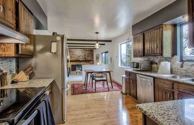 3brcentral Neighborhoodparks&hiking! - Photo 11