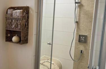 Villa No 8 Stilvolles 2 Personen Apartment mit separatem Eingang mit direkter Zuganbindung - Foto 11