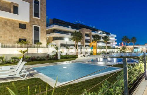 3 Bedrooms Apartment in flamenca Village with 3 Pools, sauna, gym and Jacuzzi - Photo 30