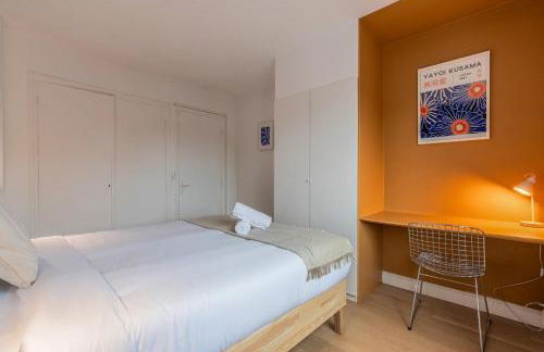 Two bedroom apartment near shops & tram - Foto 13