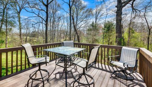 Bright and Elegant Home in High Point with Deck! - Foto 2