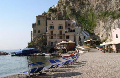 Amalfi 51 con vista mare, giardino e terrazze - Foto 14